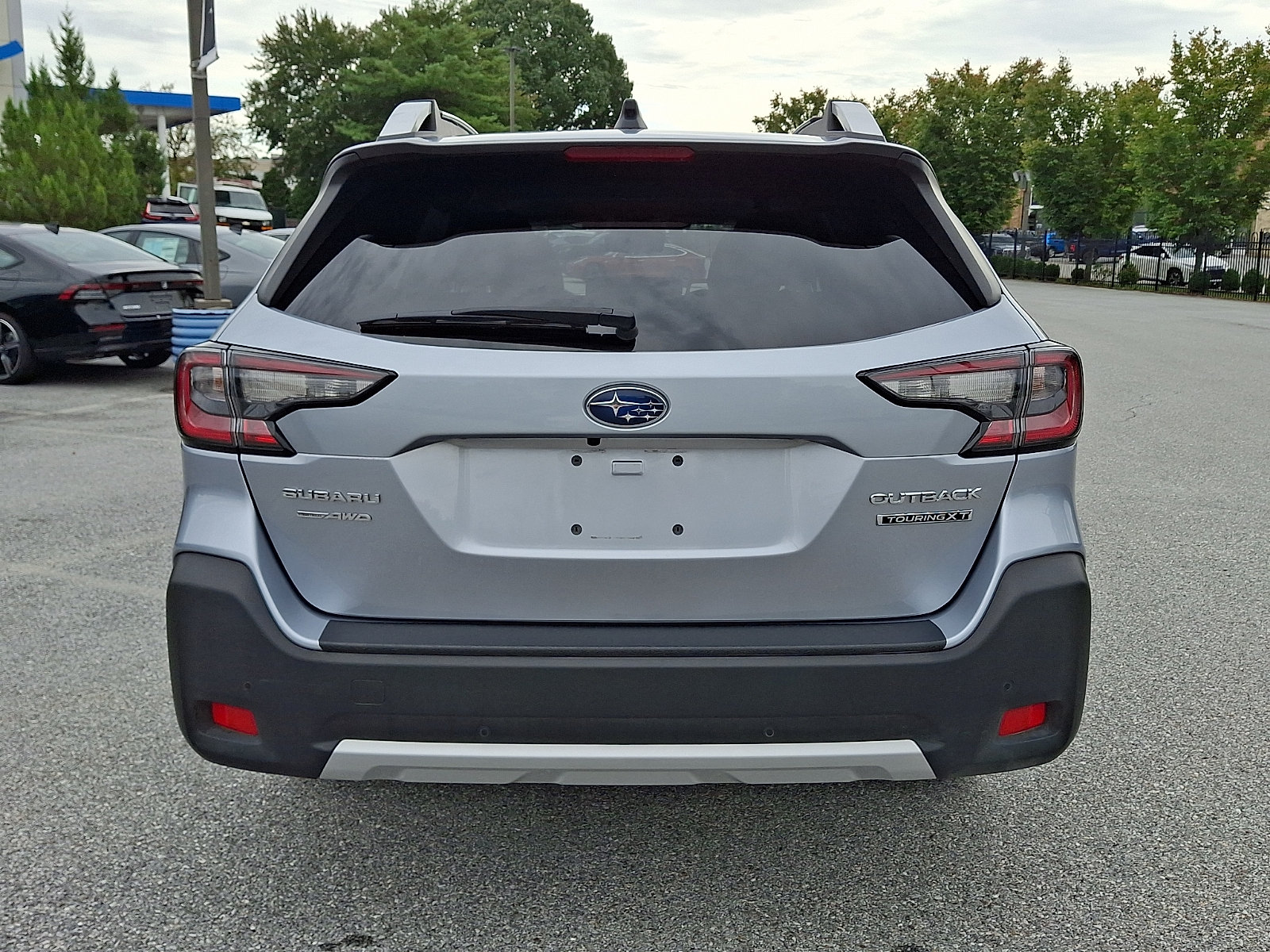 Used 2023 Subaru Outback Touring XT AWD/4WD image 5