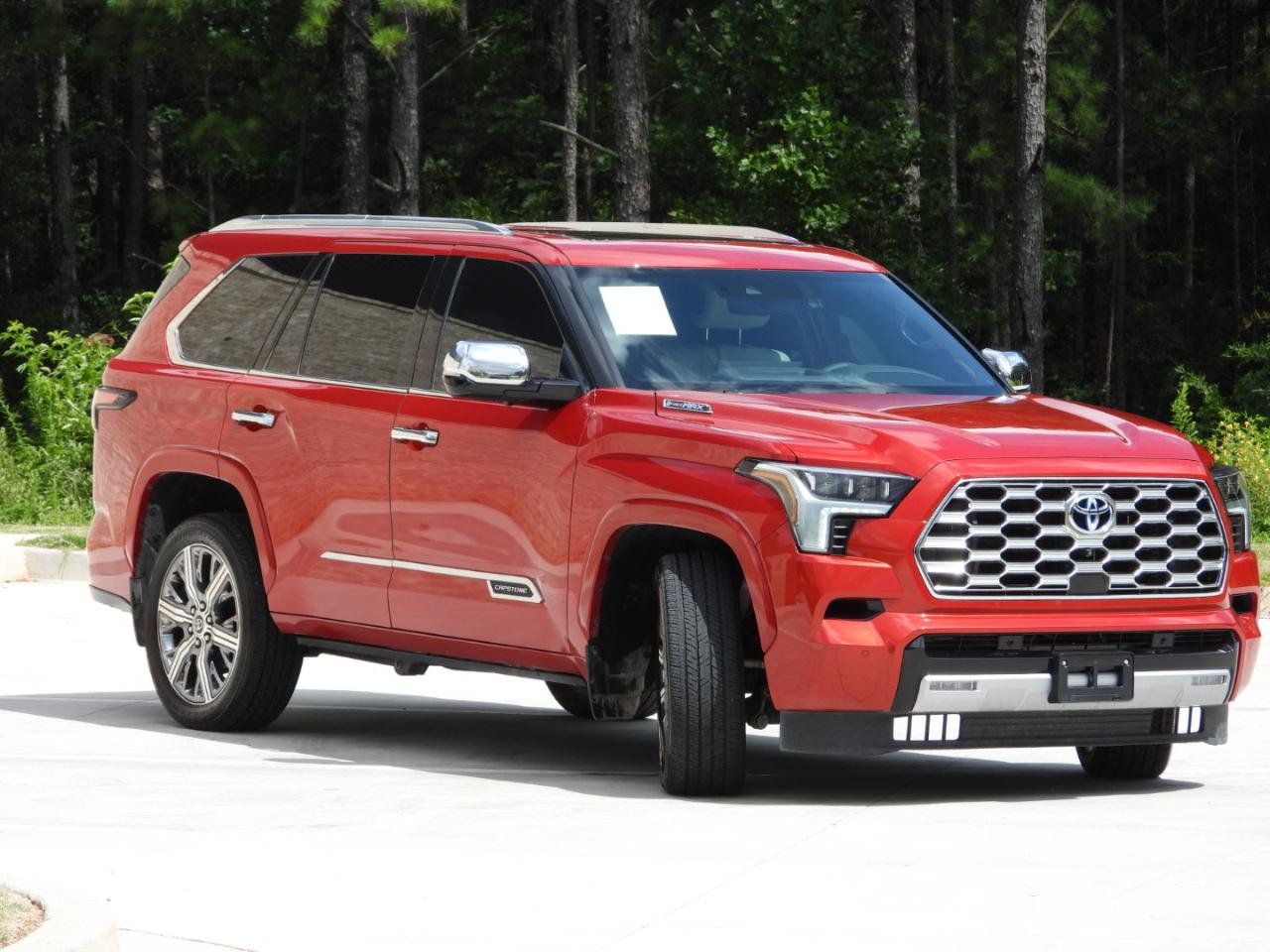 Used 2023 Toyota Sequoia Capstone AWD/4WD image 10