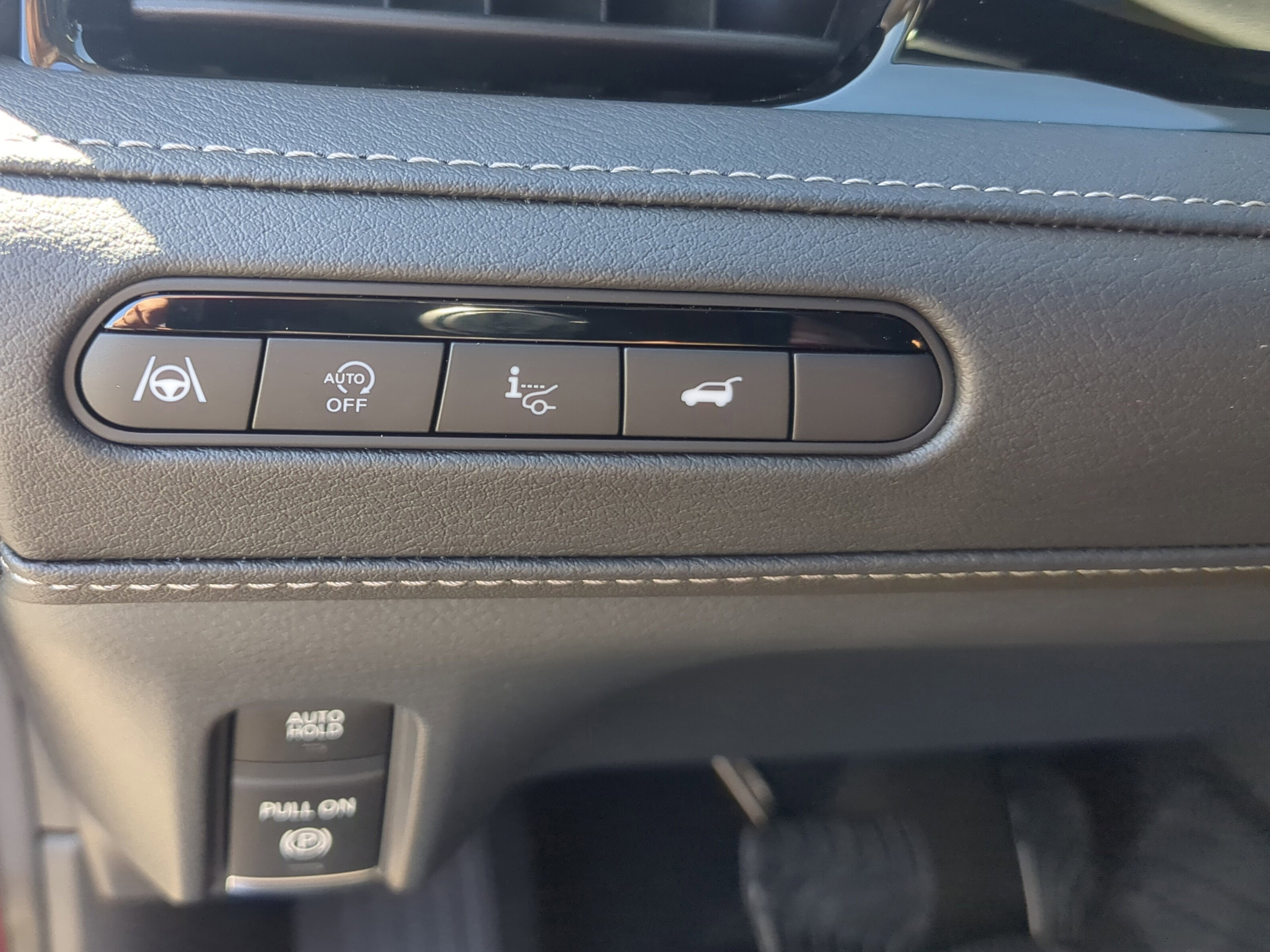 New 2025 INFINITI QX80 Sensory image 41