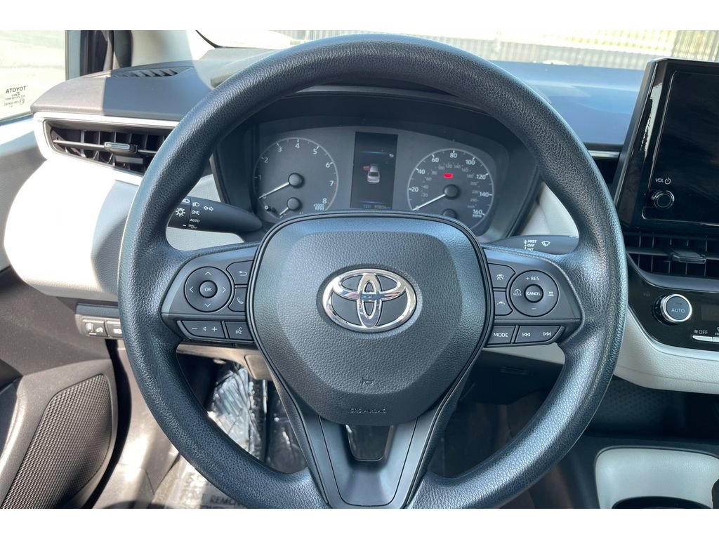 Used 2023 Toyota Corolla LE FWD image 31