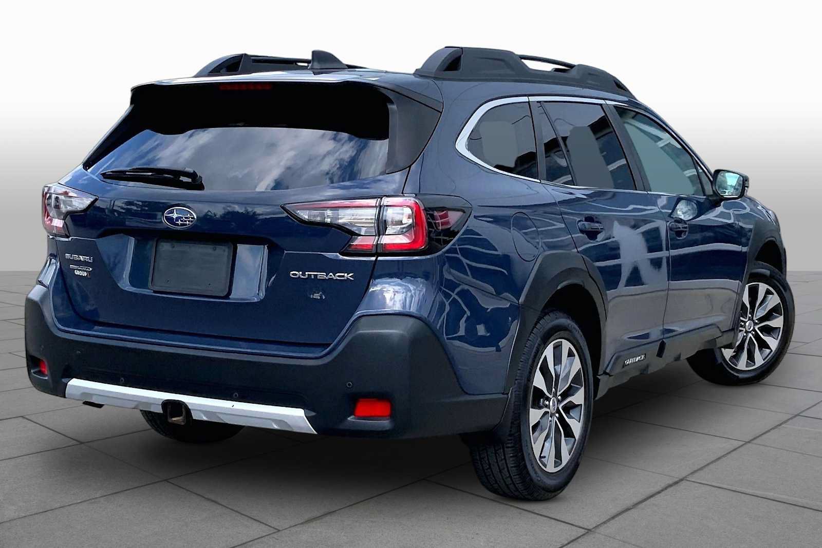 Certified 2024 Subaru Outback Limited AWD/4WD image 13