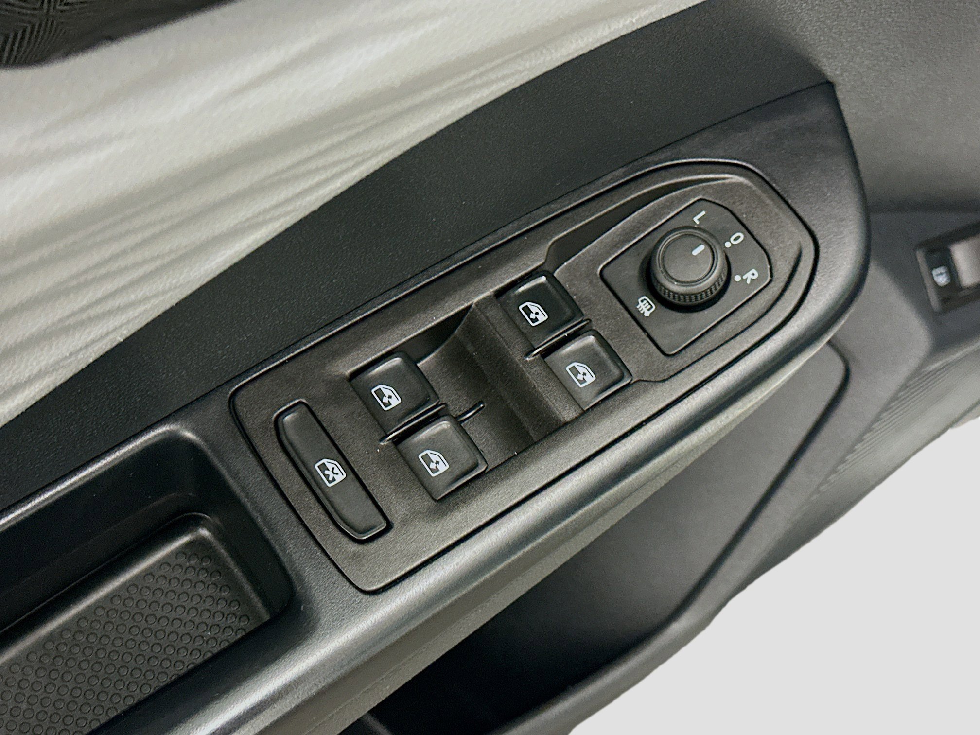 Used 2024 Volkswagen Taos S image 15