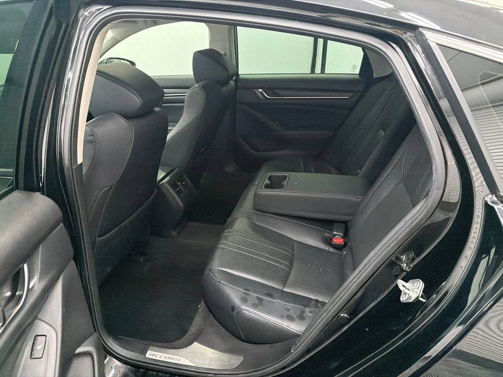 Used 2018 Honda Accord Touring image 21