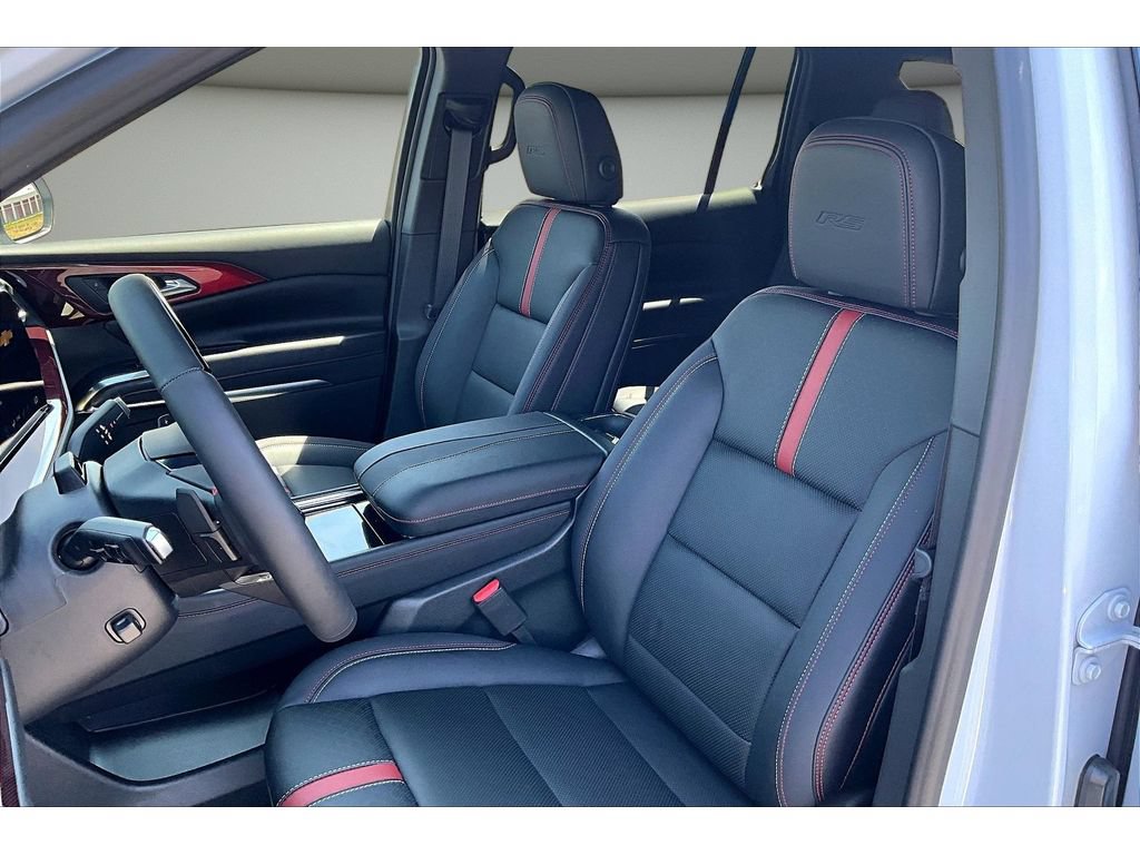New 2026 Chevrolet Traverse RS w/ LPO, Floor Liner Package FWD image 12