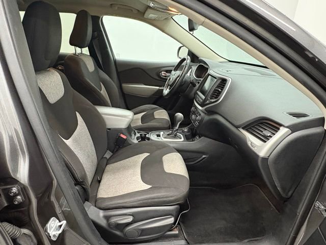 Used 2014 Jeep Cherokee Latitude AWD/4WD image 27