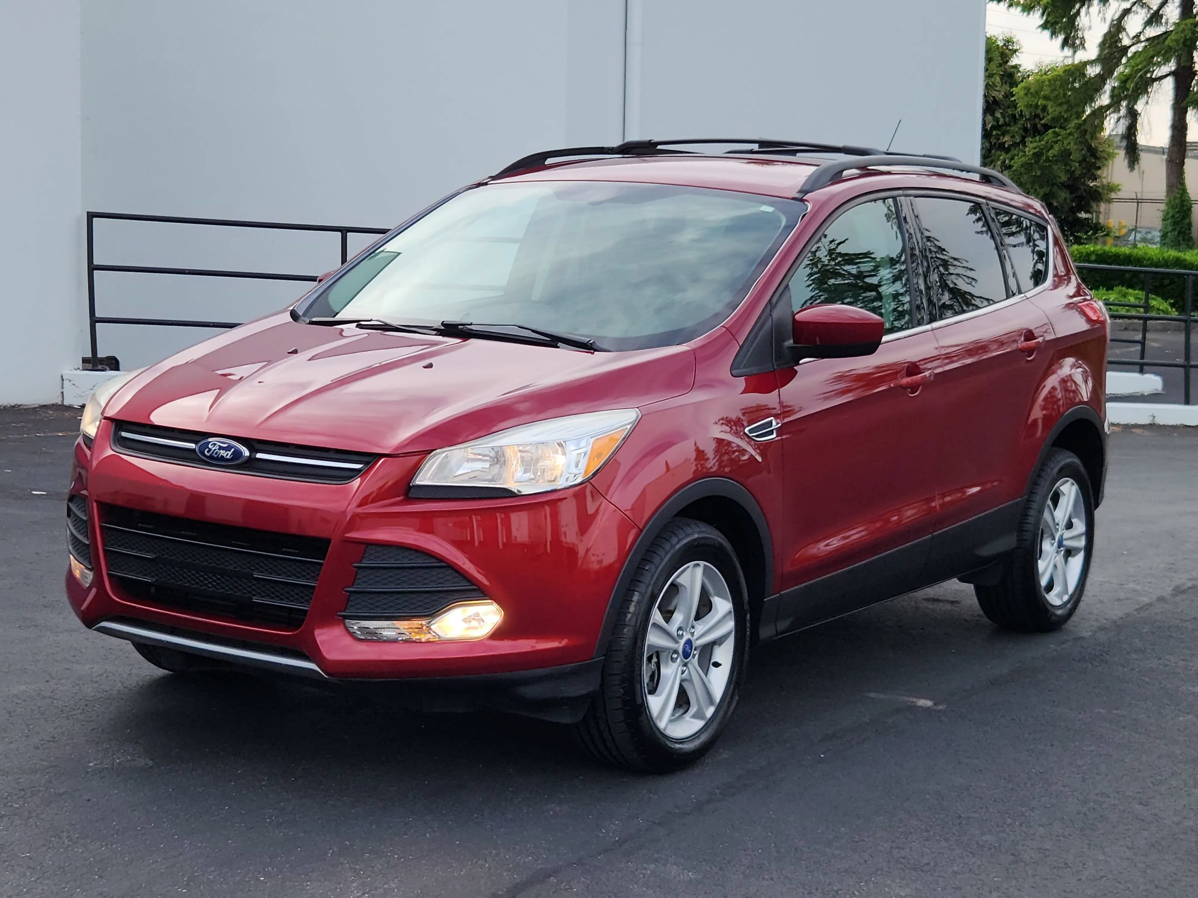 Used 2013 Ford Escape SE AWD/4WD image 1