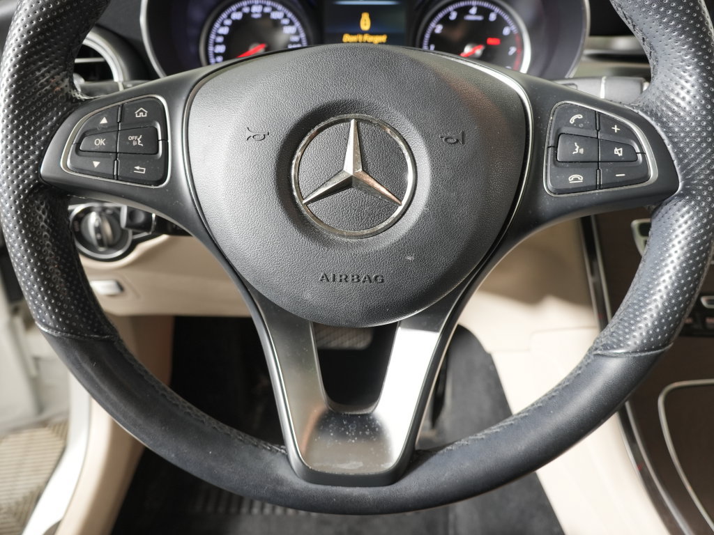 Used 2019 Mercedes-Benz GLC 300 4MATIC image 20