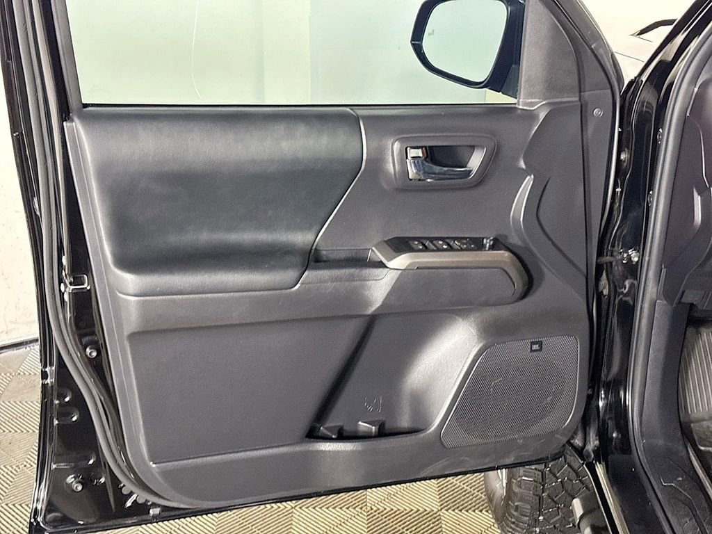 Used 2023 Toyota Tacoma Limited image 10