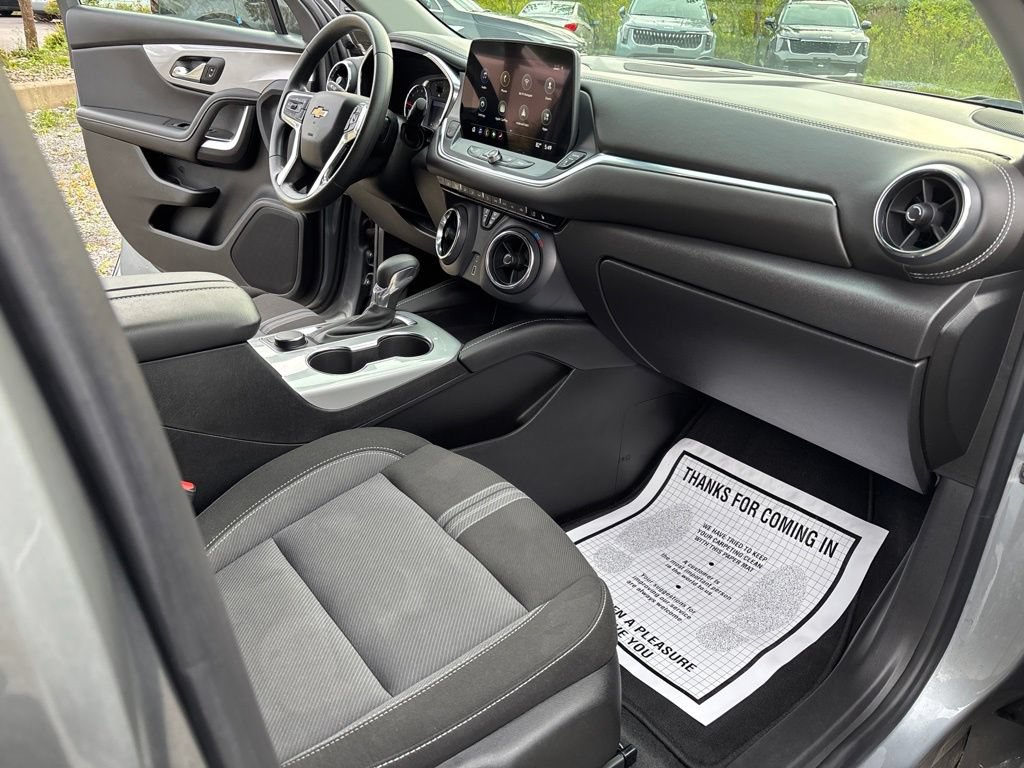 Used 2025 Chevrolet Blazer LT w/ Redline Edition FWD image 24