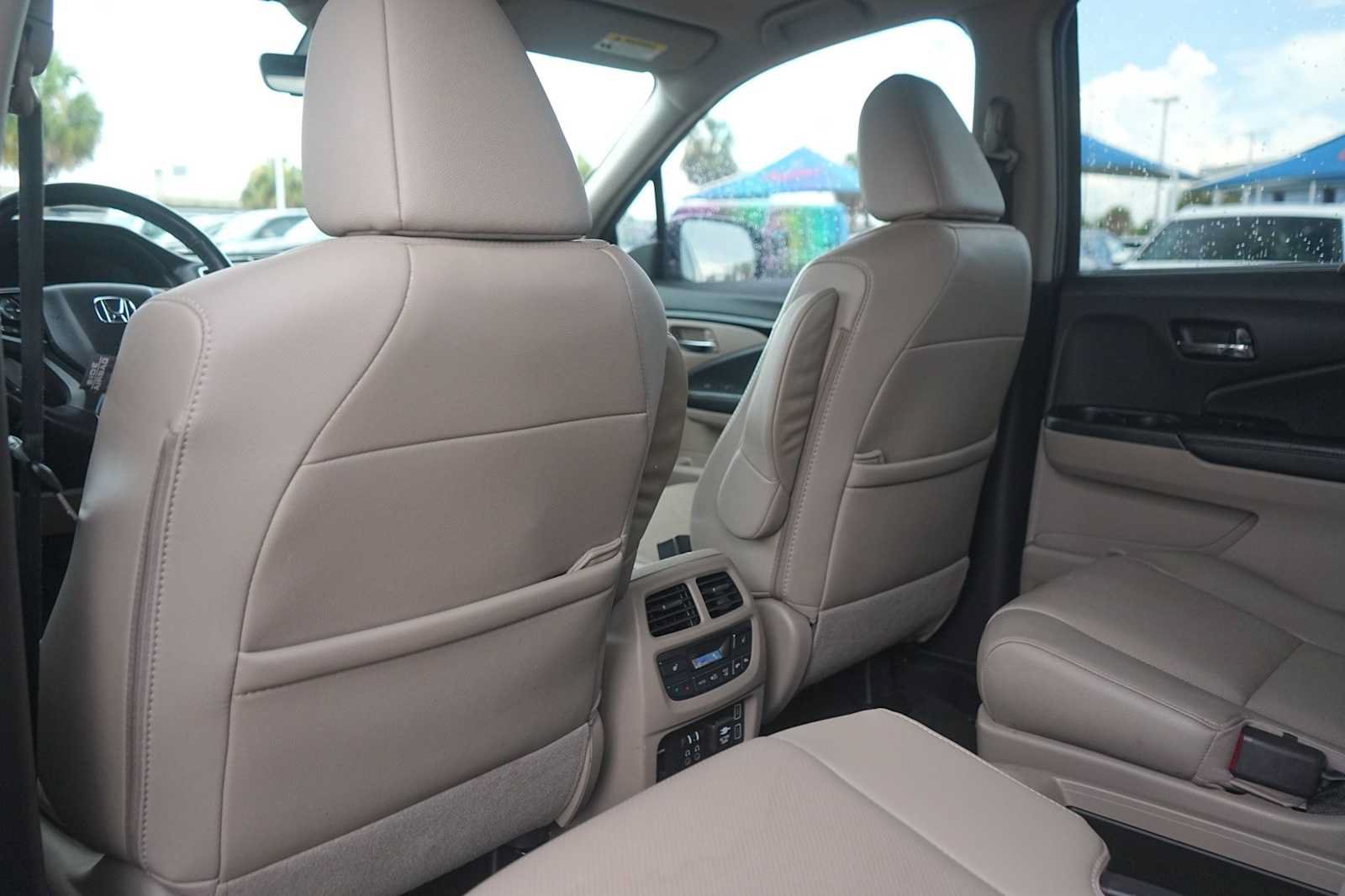 Used 2019 Honda Pilot Elite image 13