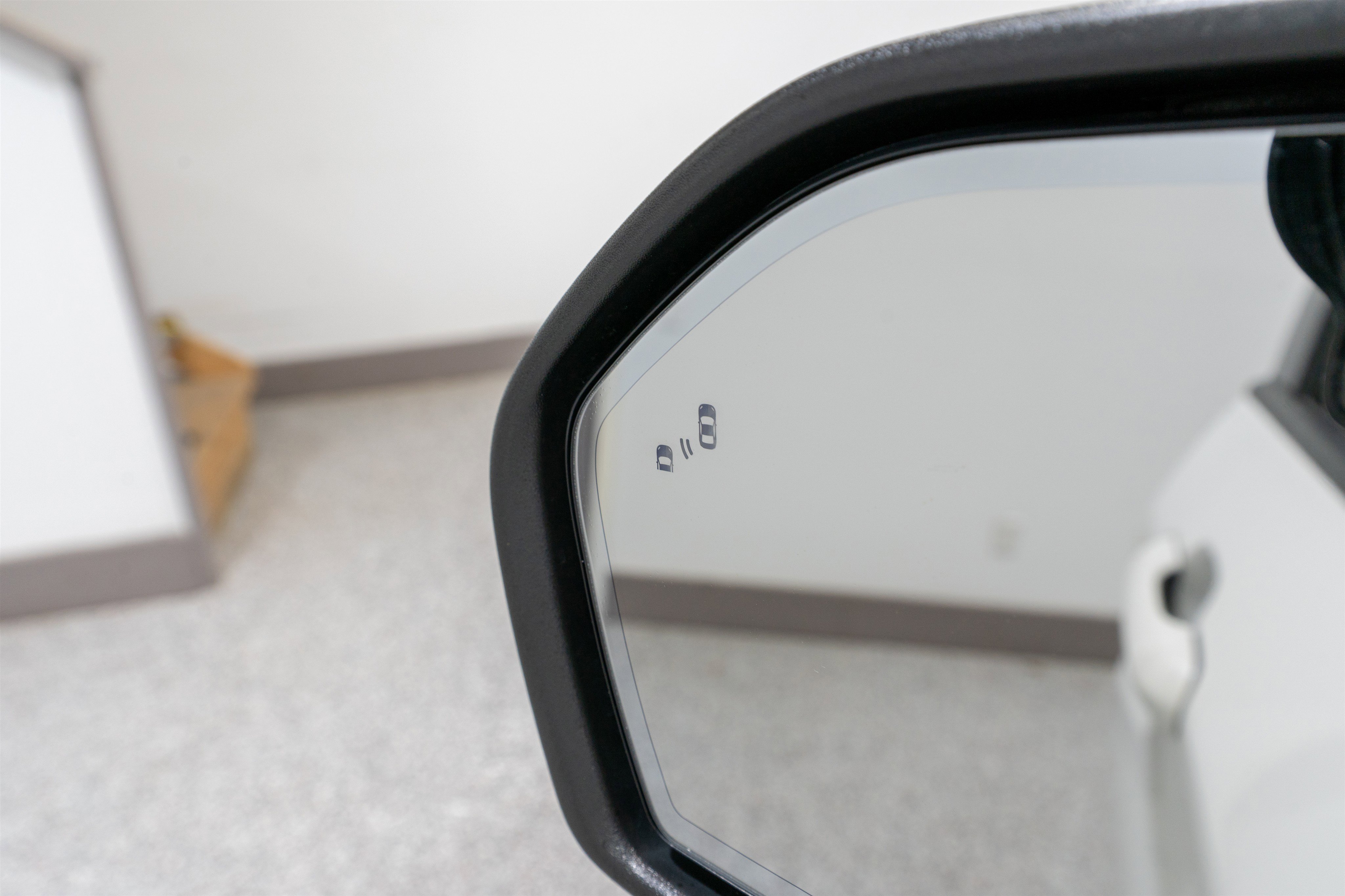 Used 2025 Ford Explorer ST AWD/4WD image 13