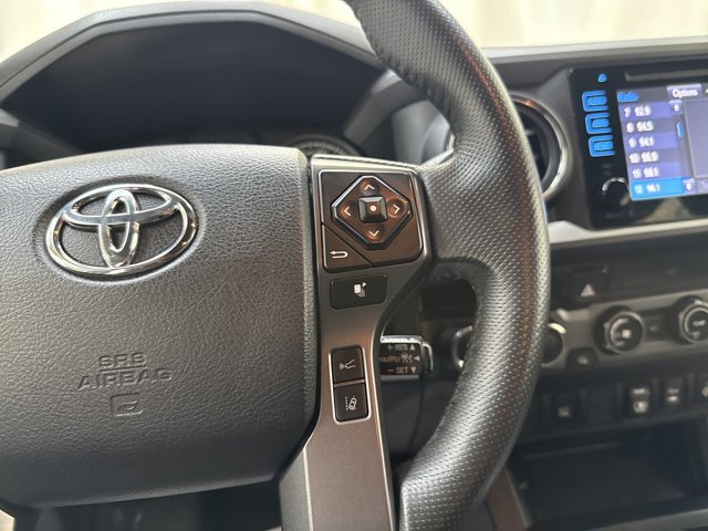 Used 2018 Toyota Tacoma TRD Sport AWD/4WD image 18
