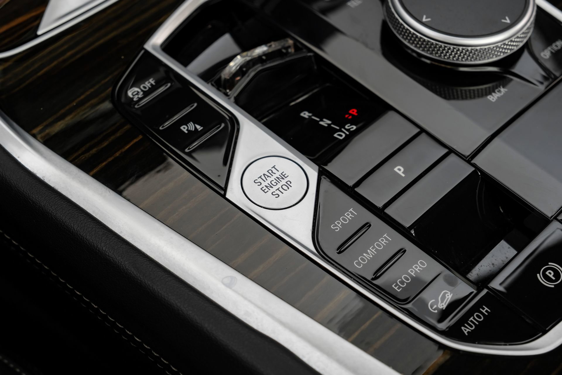 Used 2025 BMW X6 xDrive40i AWD/4WD image 26