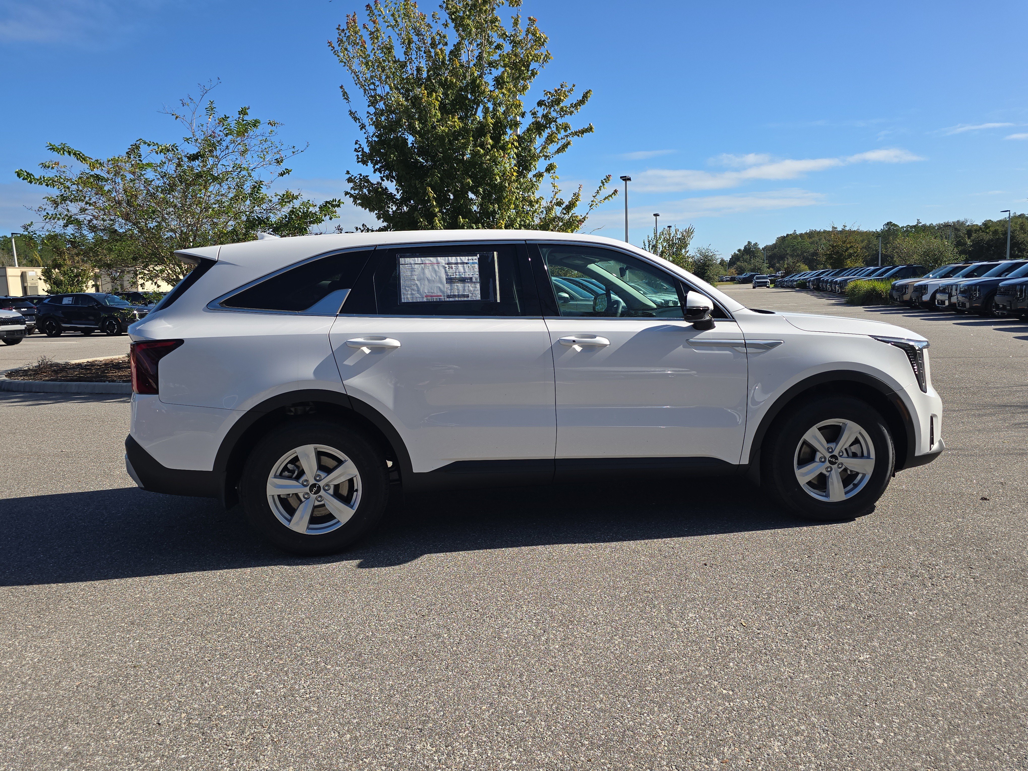 New 2026 Kia Sorento LX FWD image 8