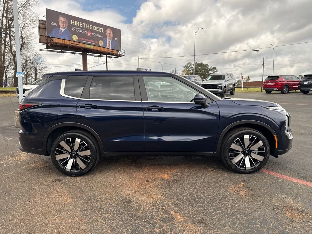 New 2026 Mitsubishi Outlander SE FWD image 5