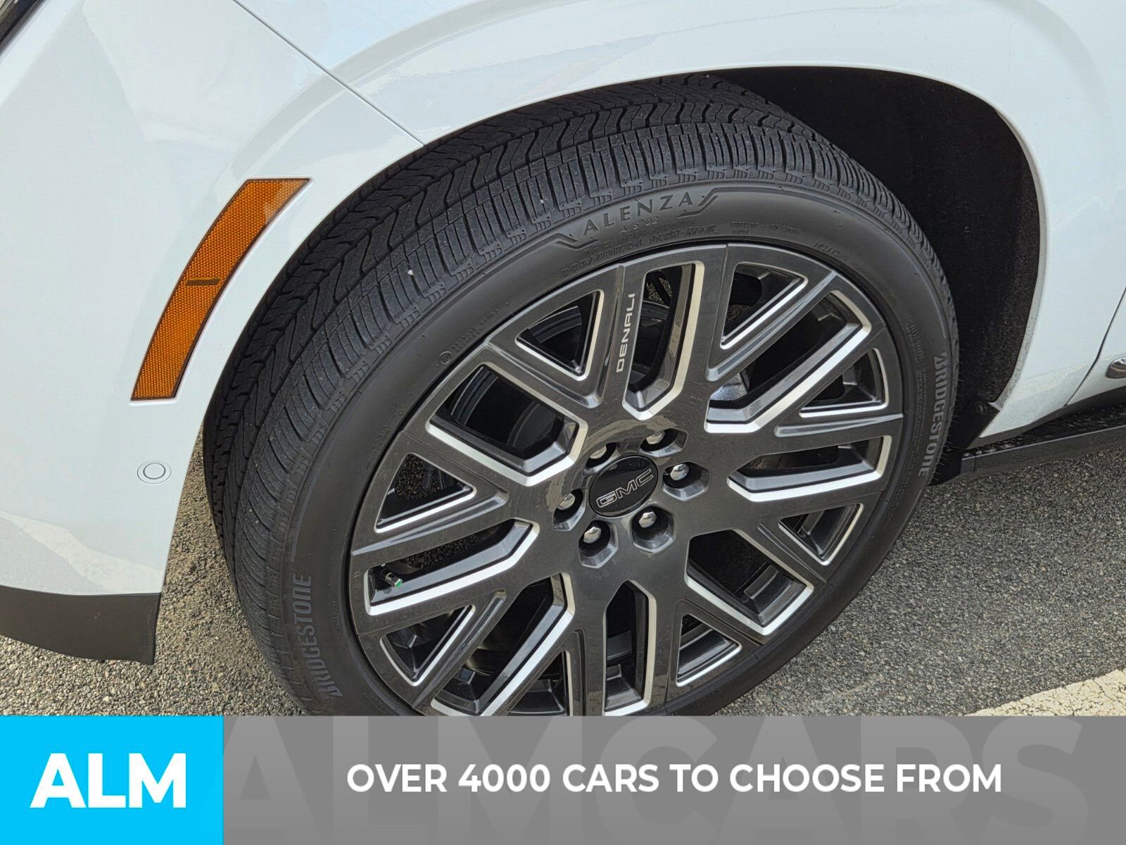 Used 2026 GMC Yukon Denali Ultimate image 2