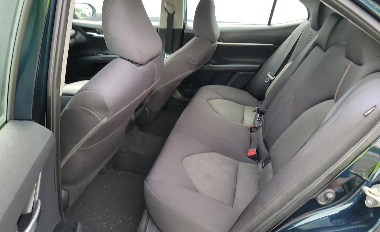 Used 2020 Toyota Camry LE FWD image 6