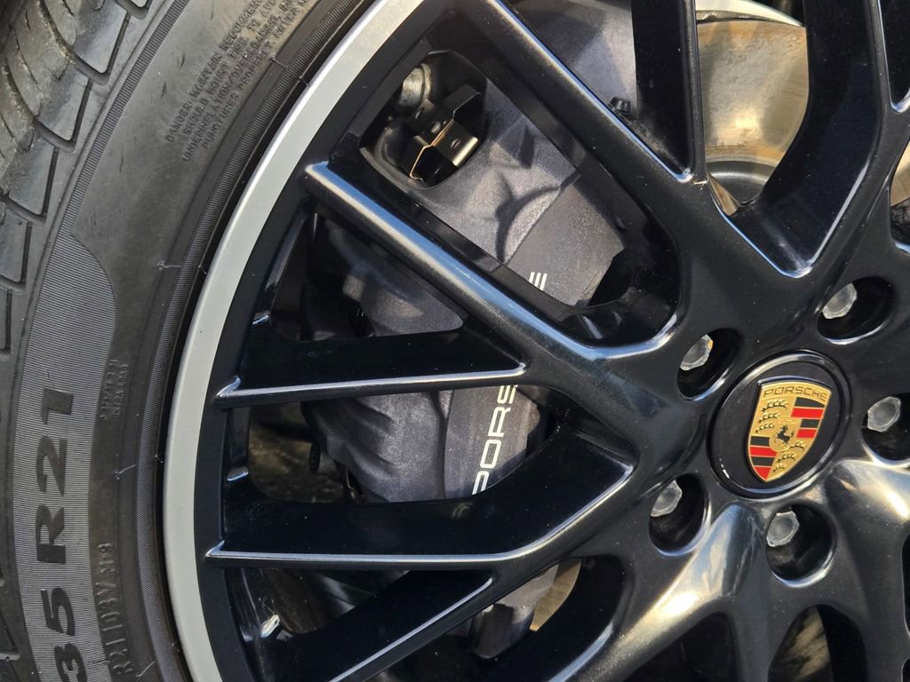 Used 2023 Porsche Panamera Platinum Edition RWD image 10