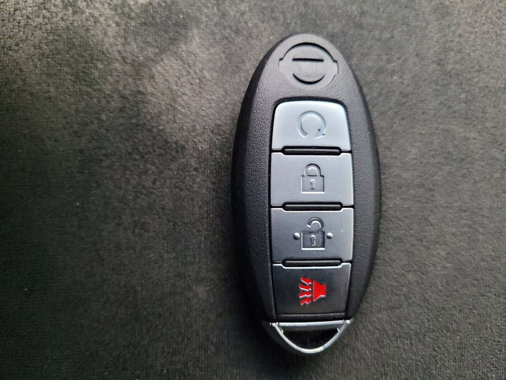 Used 2015 Nissan Pathfinder SV image 32