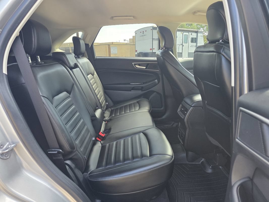 Used 2019 Ford Edge SEL w/ Equipment Group 201A AWD/4WD image 21