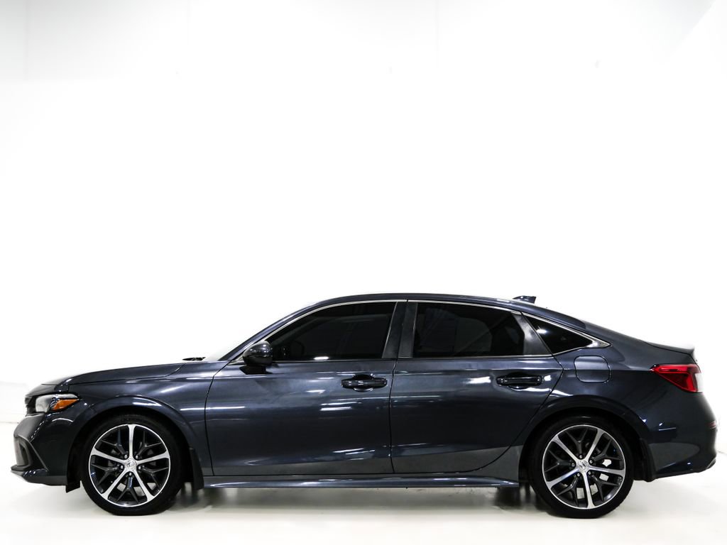 Used 2022 Honda Civic Touring image 6