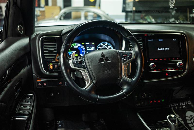 Used 2022 Mitsubishi Outlander GT AWD/4WD image 16