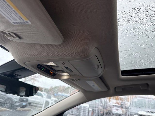 Used 2023 GMC Acadia Denali w/ Black Diamond Edition image 25