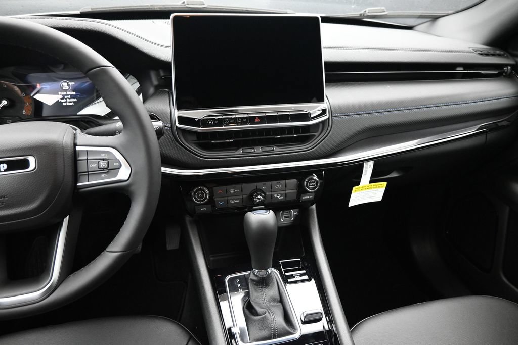New 2026 Jeep Compass Latitude AWD/4WD image 5