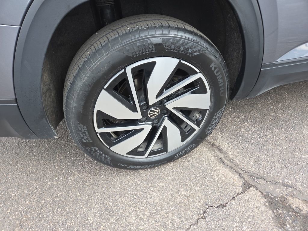 Used 2024 Volkswagen Atlas SE image 7