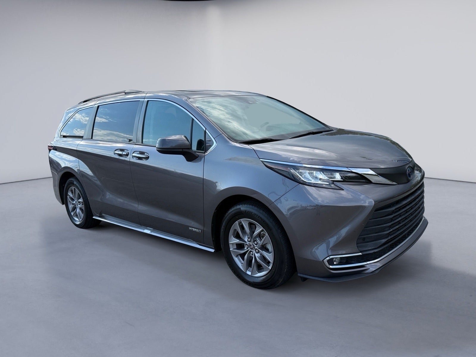 Used 2021 Toyota Sienna XLE FWD image 7