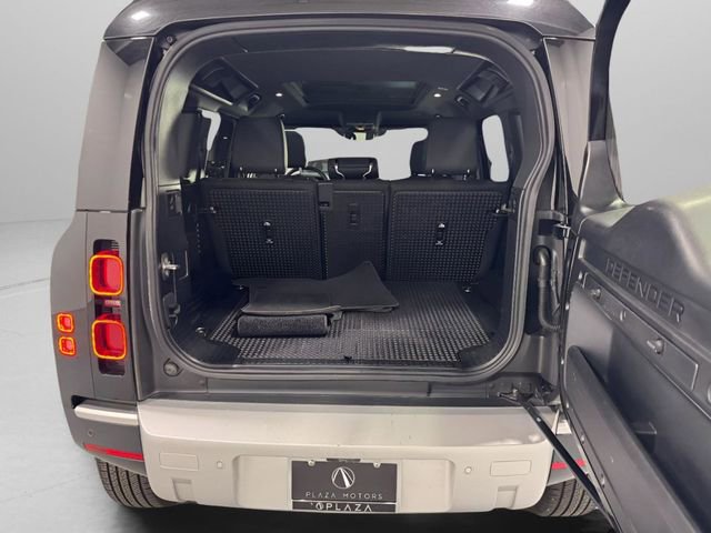 Used 2025 Land Rover Defender 110 S image 26
