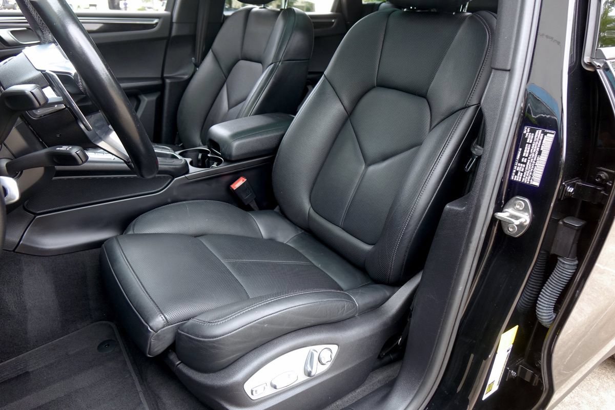 Used 2019 Porsche Macan AWD/4WD image 6