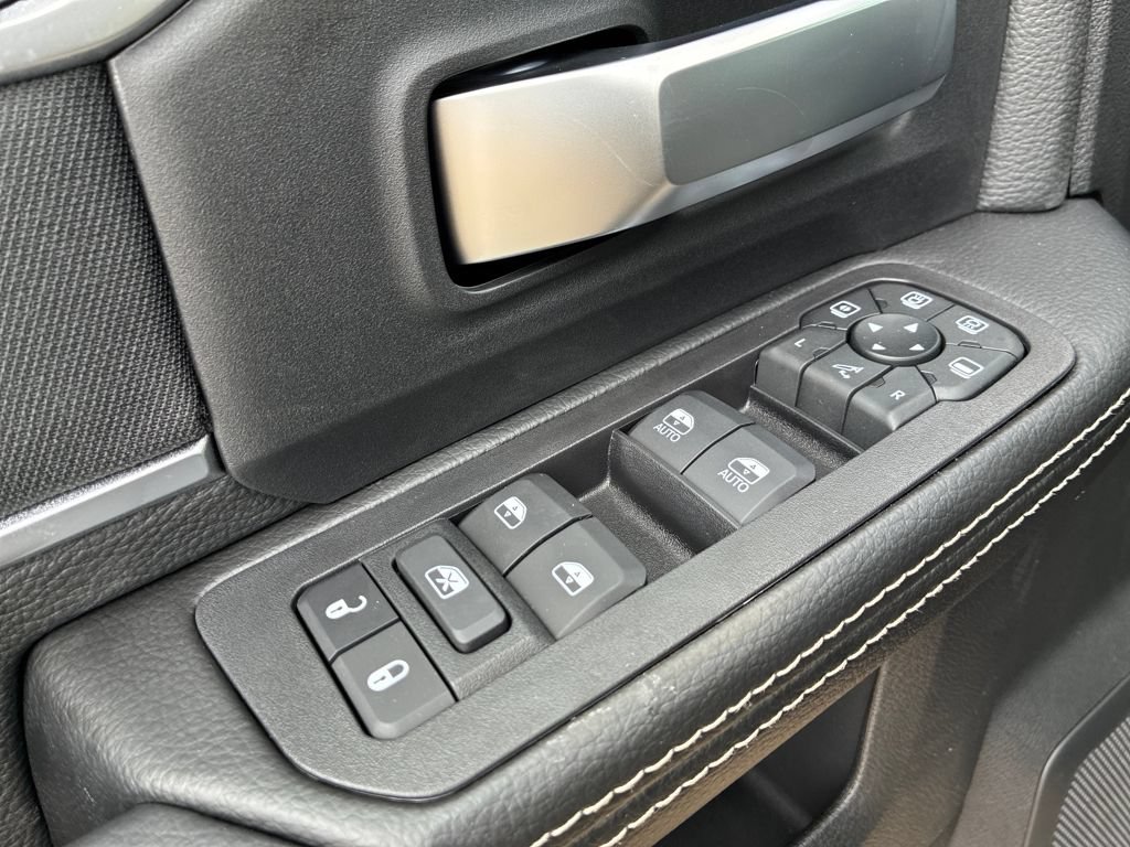 New 2026 RAM 2500 Big Horn AWD/4WD image 12