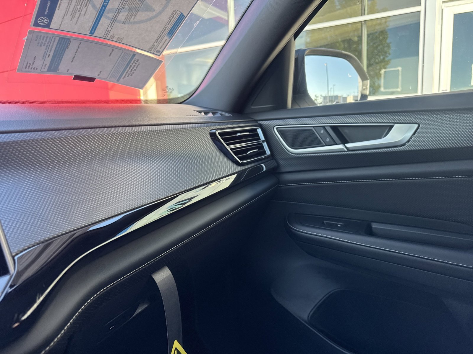 New 2026 Volkswagen Atlas Cross Sport SEL R-Line image 25