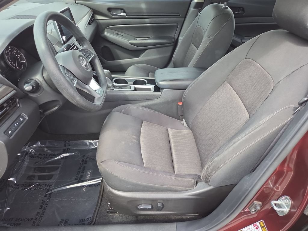 Used 2024 Nissan Altima 2.5 SV FWD image 15