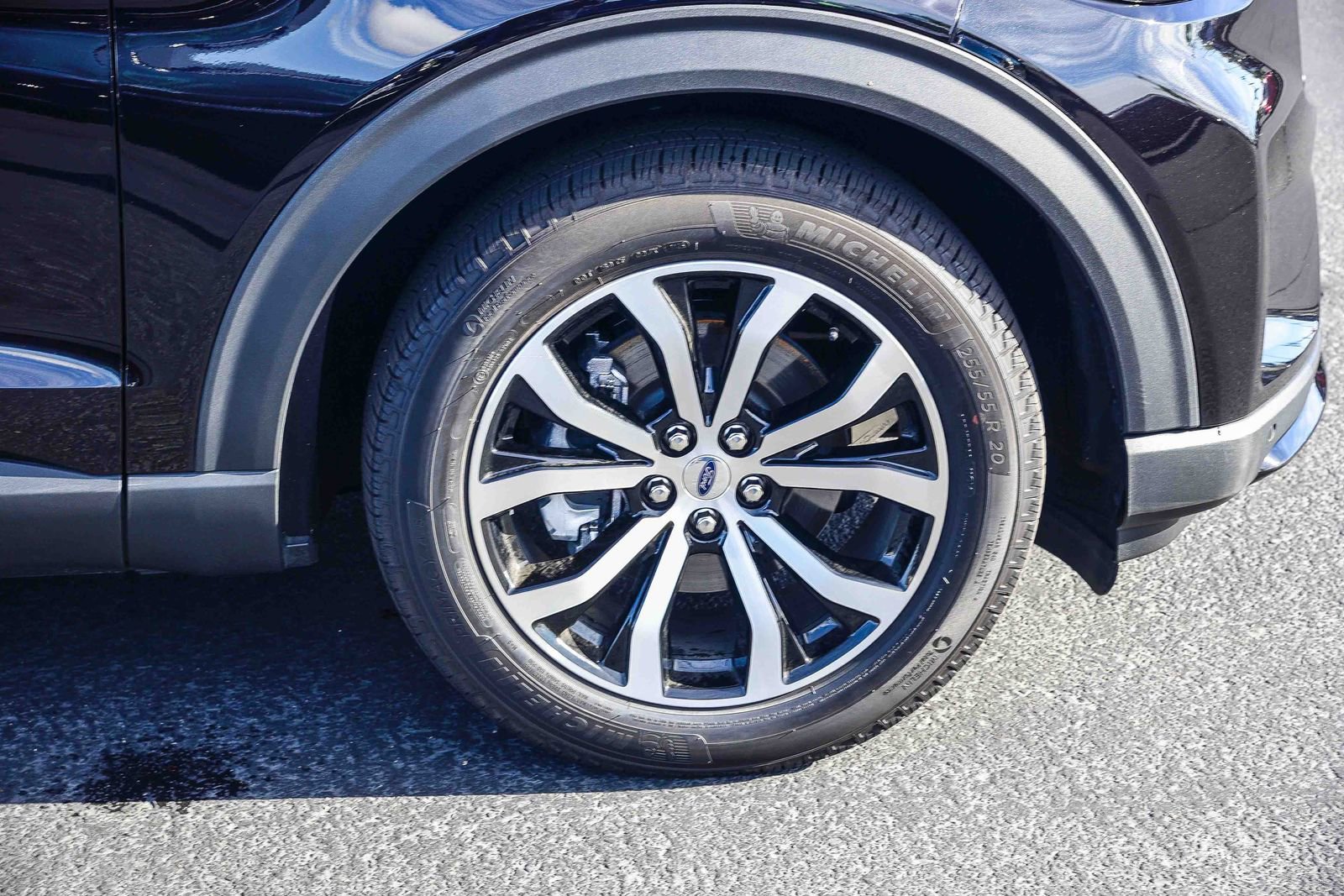 Used 2025 Ford Explorer ST-Line w/ Premium Package image 9