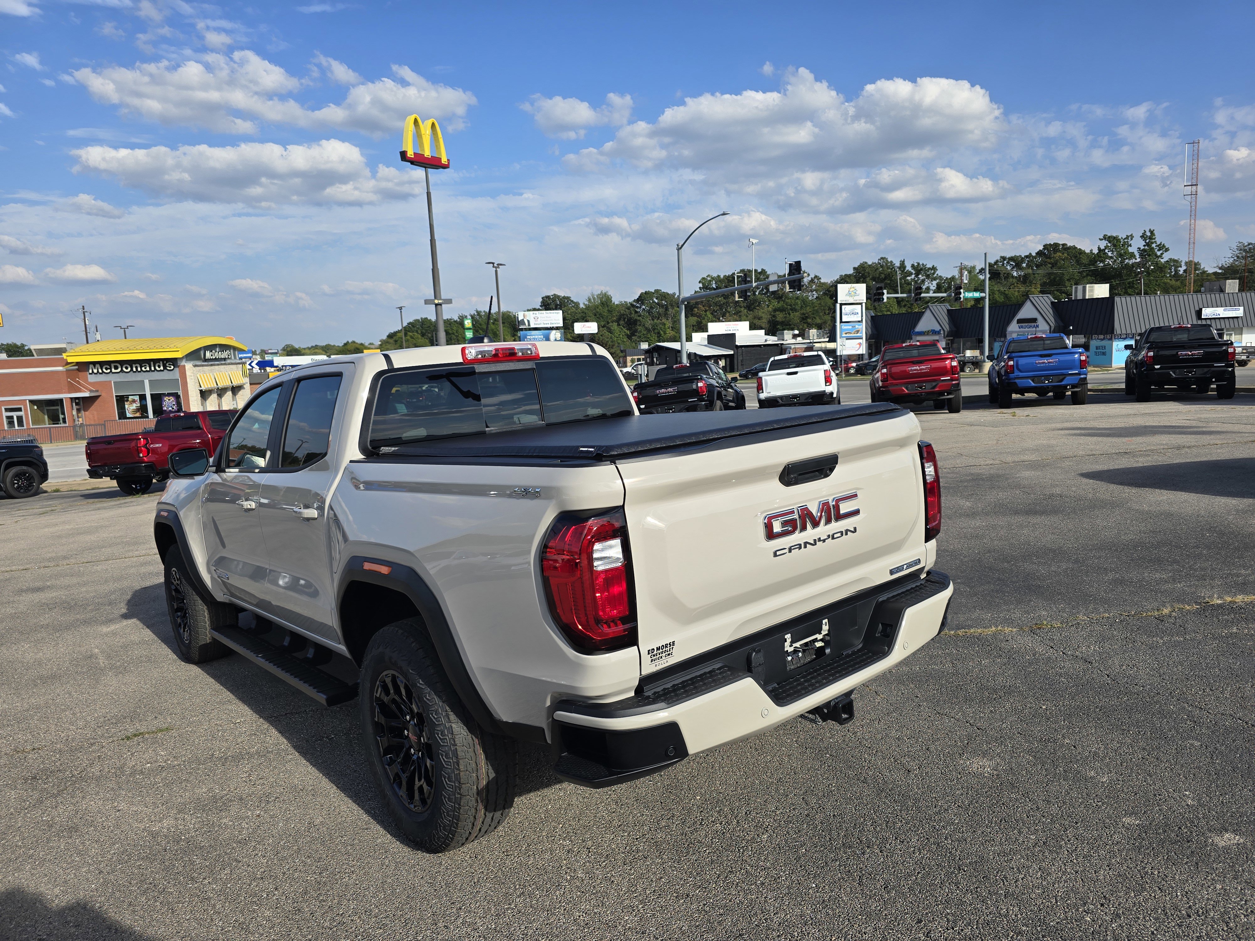New 2026 GMC Canyon Elevation w/ Convenience Package image 5