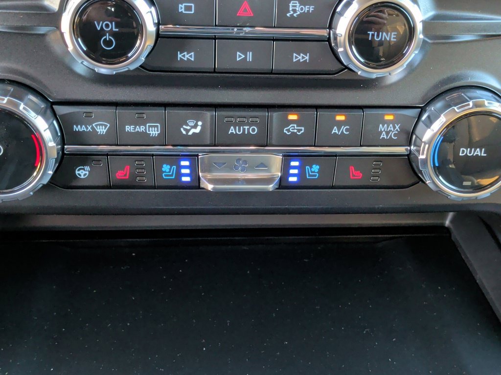 New 2027 Ford F350 Lariat w/ Lariat Premium Package AWD/4WD image 30