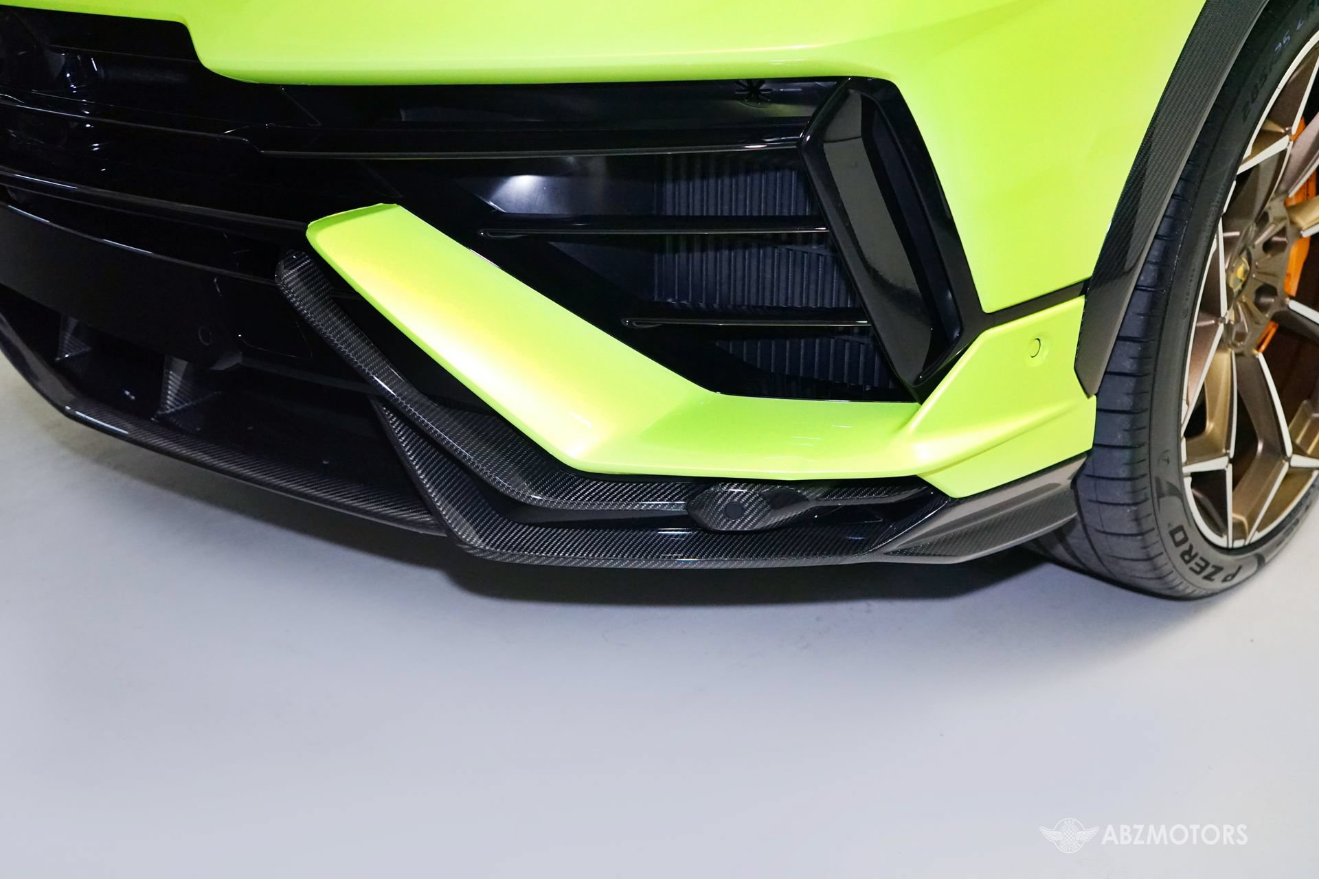 Used 2024 Lamborghini Urus Performante AWD/4WD image 20