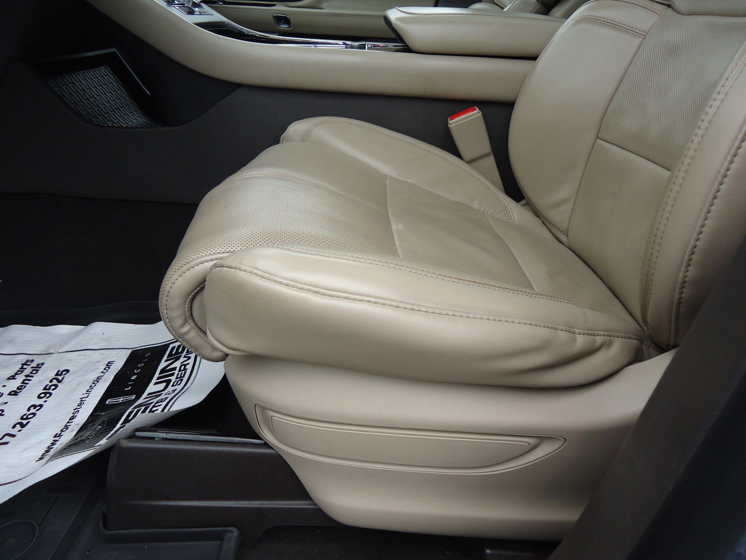 Used 2021 Lincoln Aviator Reserve w/ Equipment Group 202A image 27