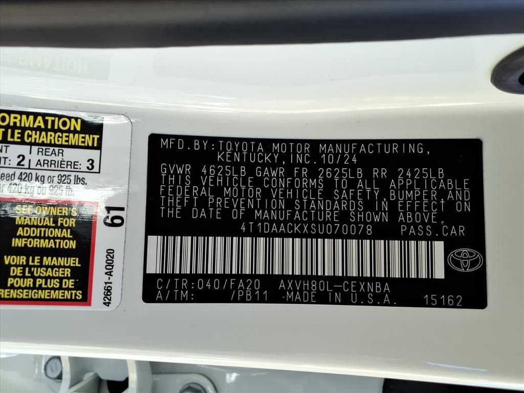 Used 2025 Toyota Camry LE image 31