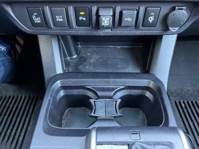 Used 2021 Toyota Tacoma Limited AWD/4WD image 20