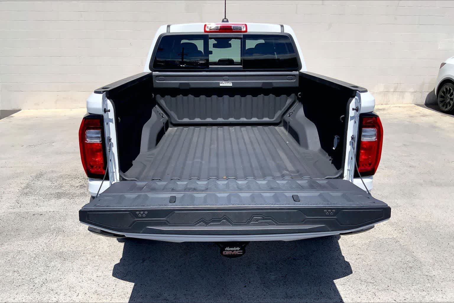 Used 2024 GMC Canyon Elevation w/ Convenience Package RWD image 18