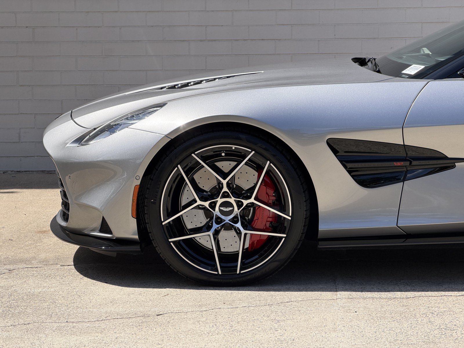 New 2026 Aston Martin Vanquish Convertible RWD image 25