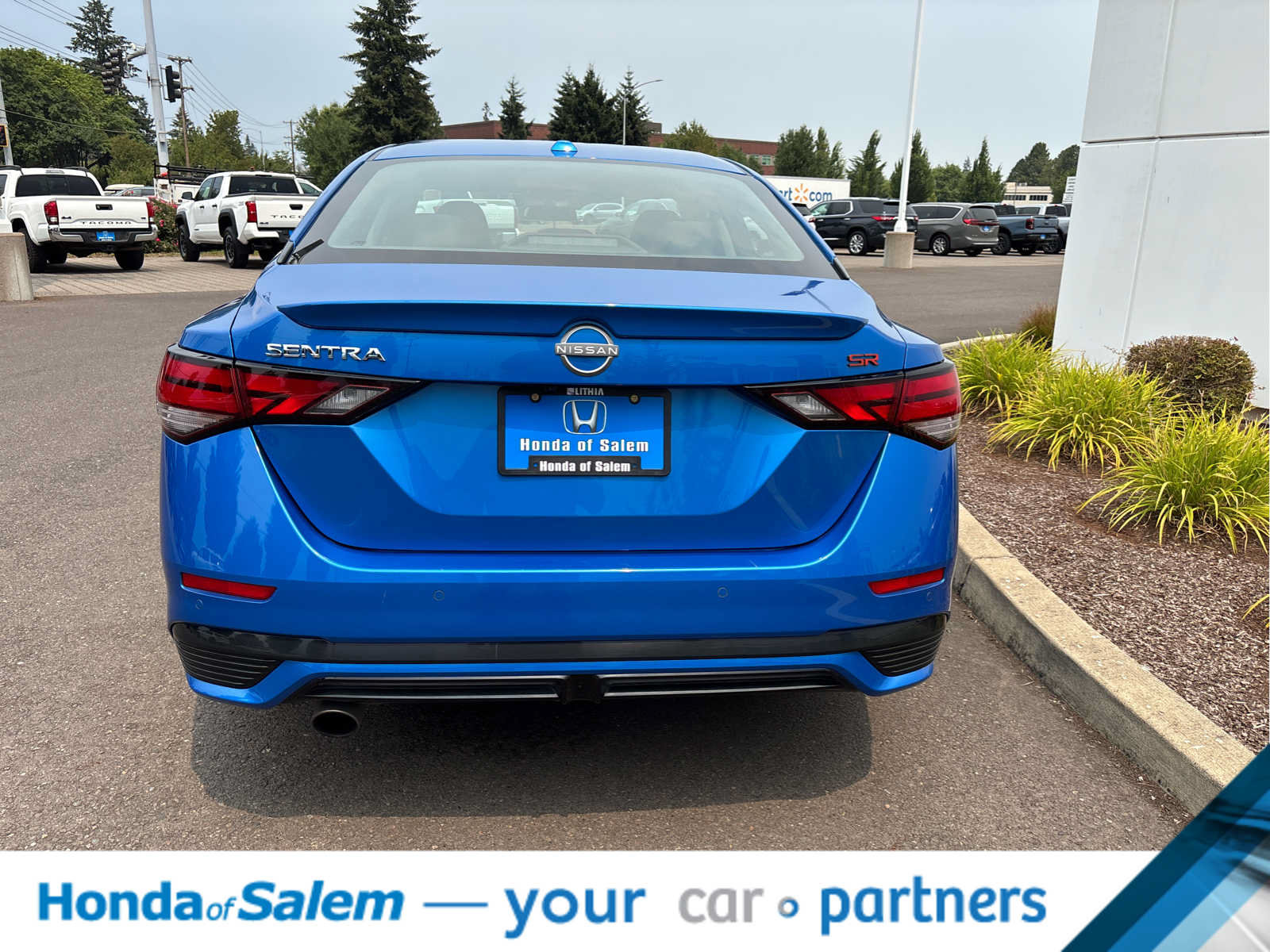 Used 2025 Nissan Sentra SR FWD image 5