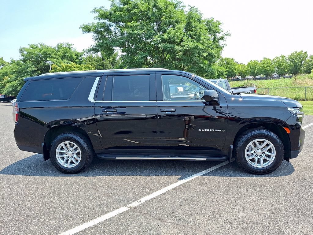 Used 2021 Chevrolet Suburban LS AWD/4WD image 8