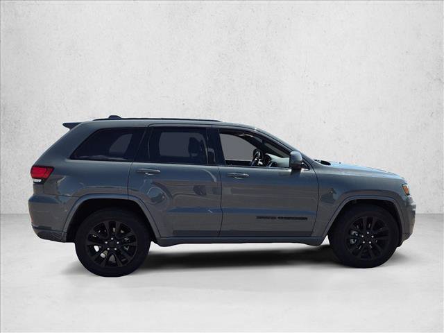 Used 2019 Jeep Grand Cherokee Altitude AWD/4WD video 4