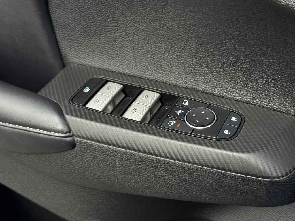 Used 2024 Mitsubishi Outlander SE image 37