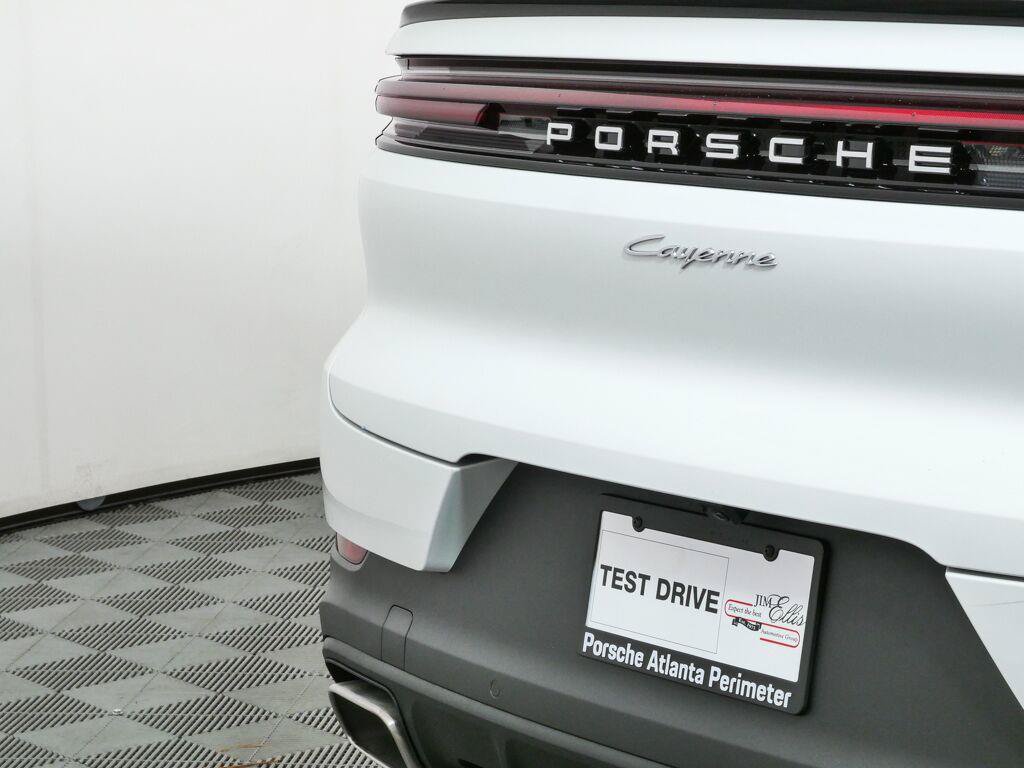 New 2026 Porsche Cayenne Coupe AWD/4WD image 38