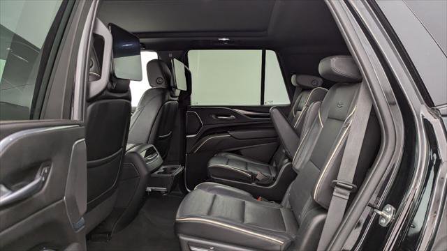Used 2023 Cadillac Escalade Sport AWD/4WD image 17